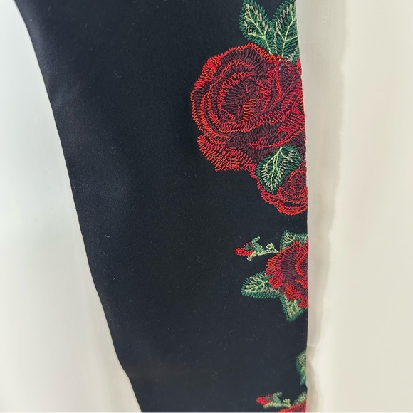 Spiritual Gangster Black & Red Rose Perfect High Waisted 7/8 Leggings, Size XS - Picture 12 of 14